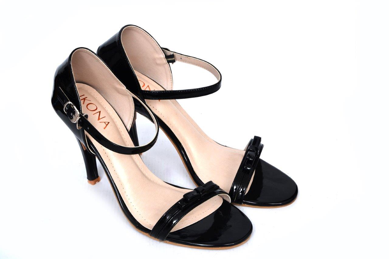 Zara Rhinestones Bow Heels Best Price In Pakistan | Rs 3500 | find the best  quality of Footwear, Slippers, Shoes, Sandals, Heels, High-heels, Khoosa,  Sneakers, Kolhapuri Chappal, Kitten Heel, Jutti, Boots at